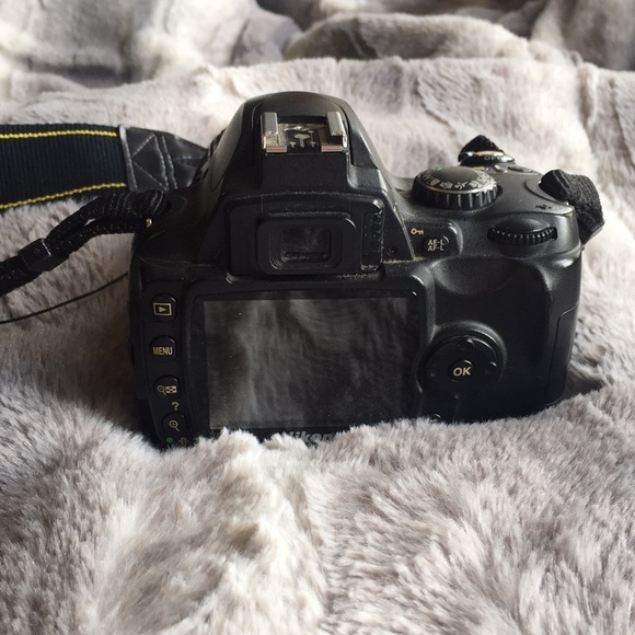 Nikon Camera - Picture 3 of 5